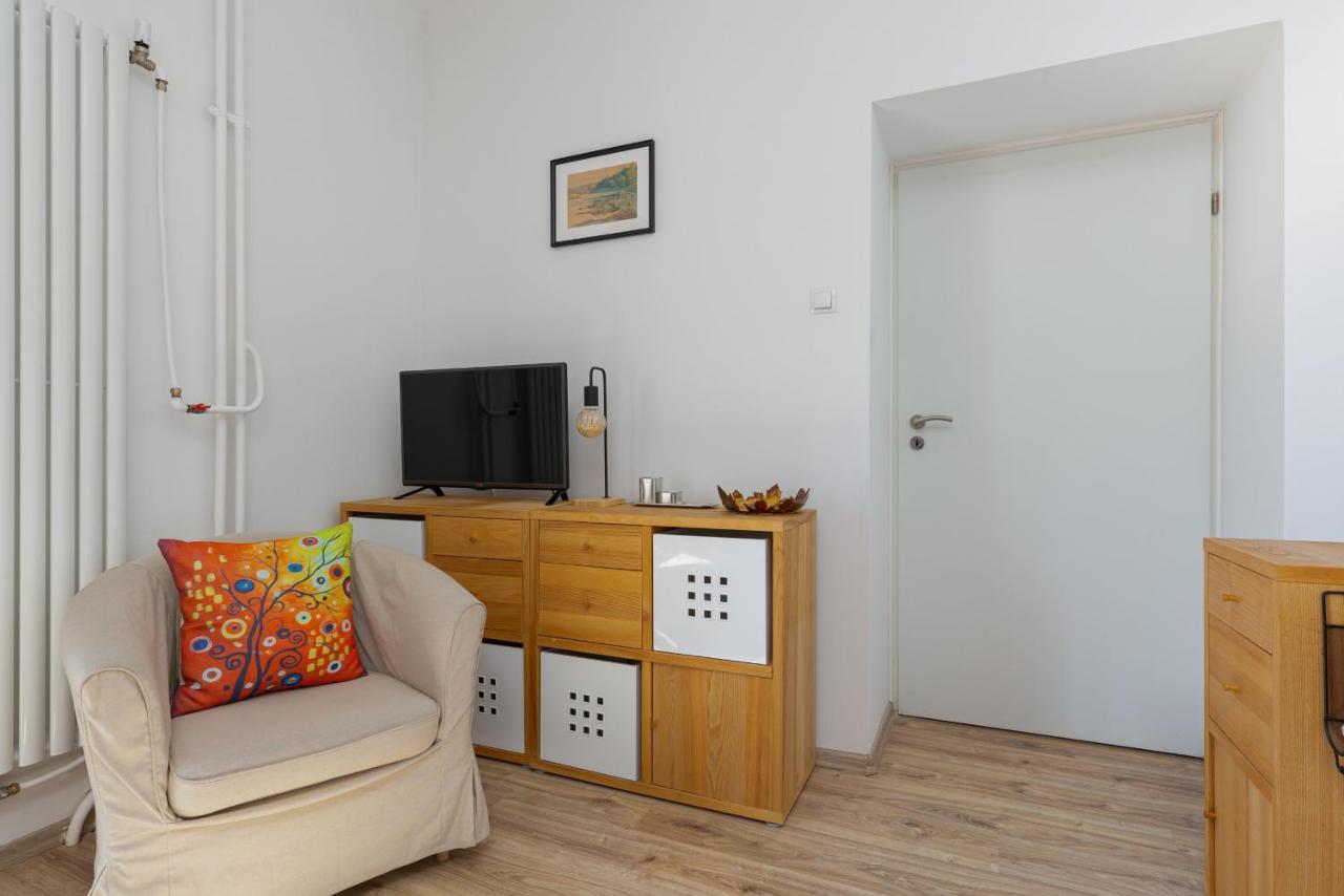 Apartment Bialobrzeska Warsaw By Noclegi Renters Exterior photo